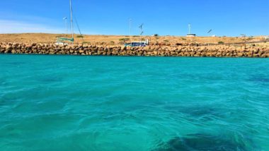 Türkisblaues Meer bei Coral Bay in Australien