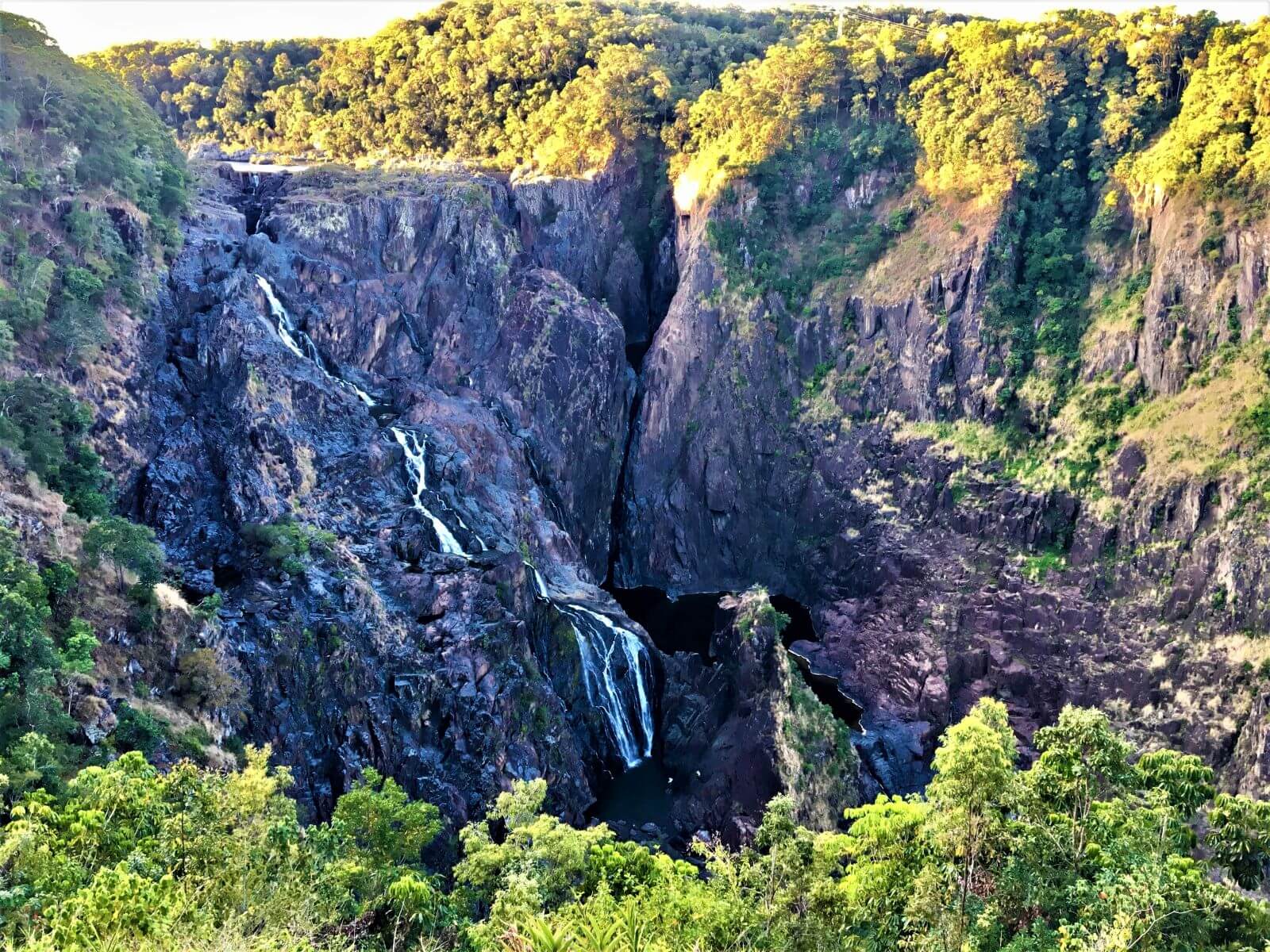 Wasserfall Barron Falls - Tolle Sehenswürdigkeit bei Cairns