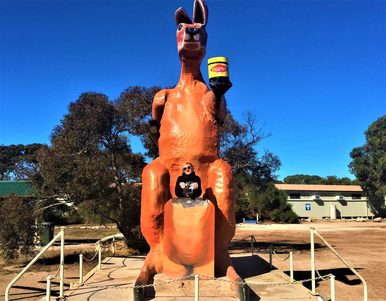 Känguru-Skulptur auf Nullarbor Ebene