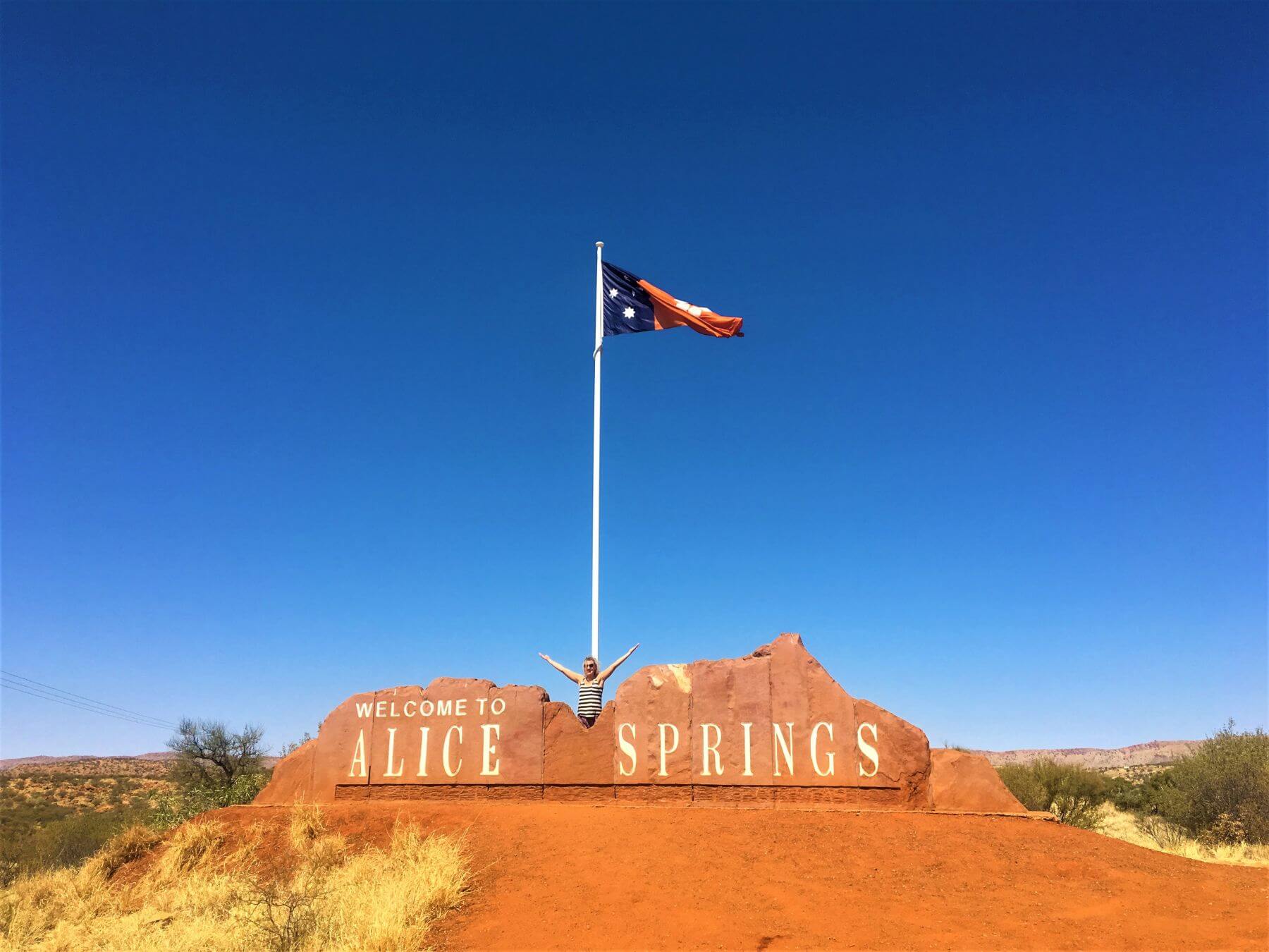 Sehenswürdigkeiten in Alice Springs - Willkommenschild